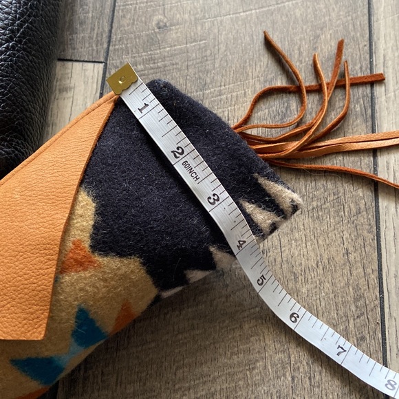 Pendleton Rancho Arroyo Print Southwest Crossbody Bag & Pouch - Picture 14 of 16